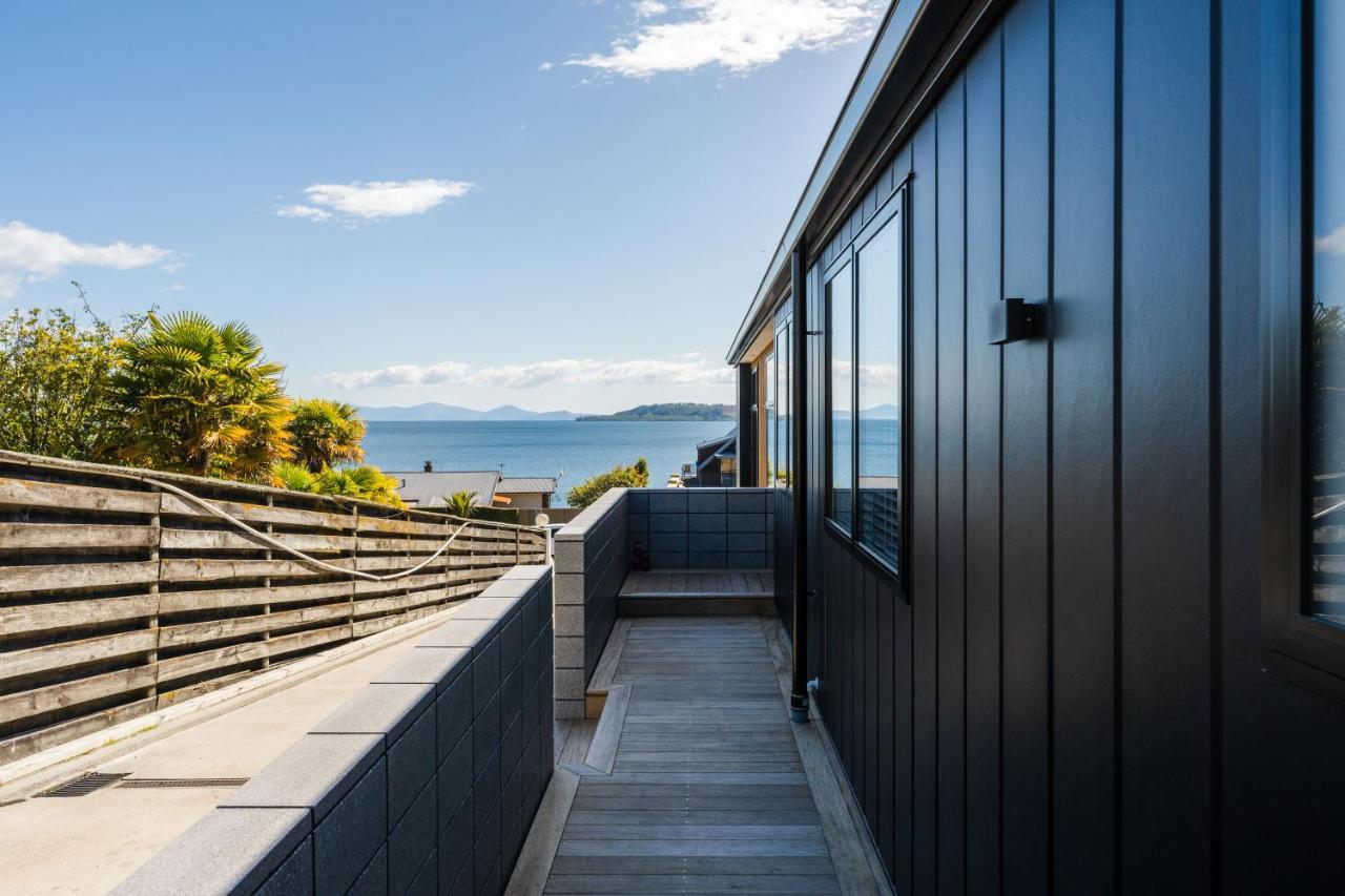 Lakeview Terrace - Taupo Holiday Home Exteriör bild