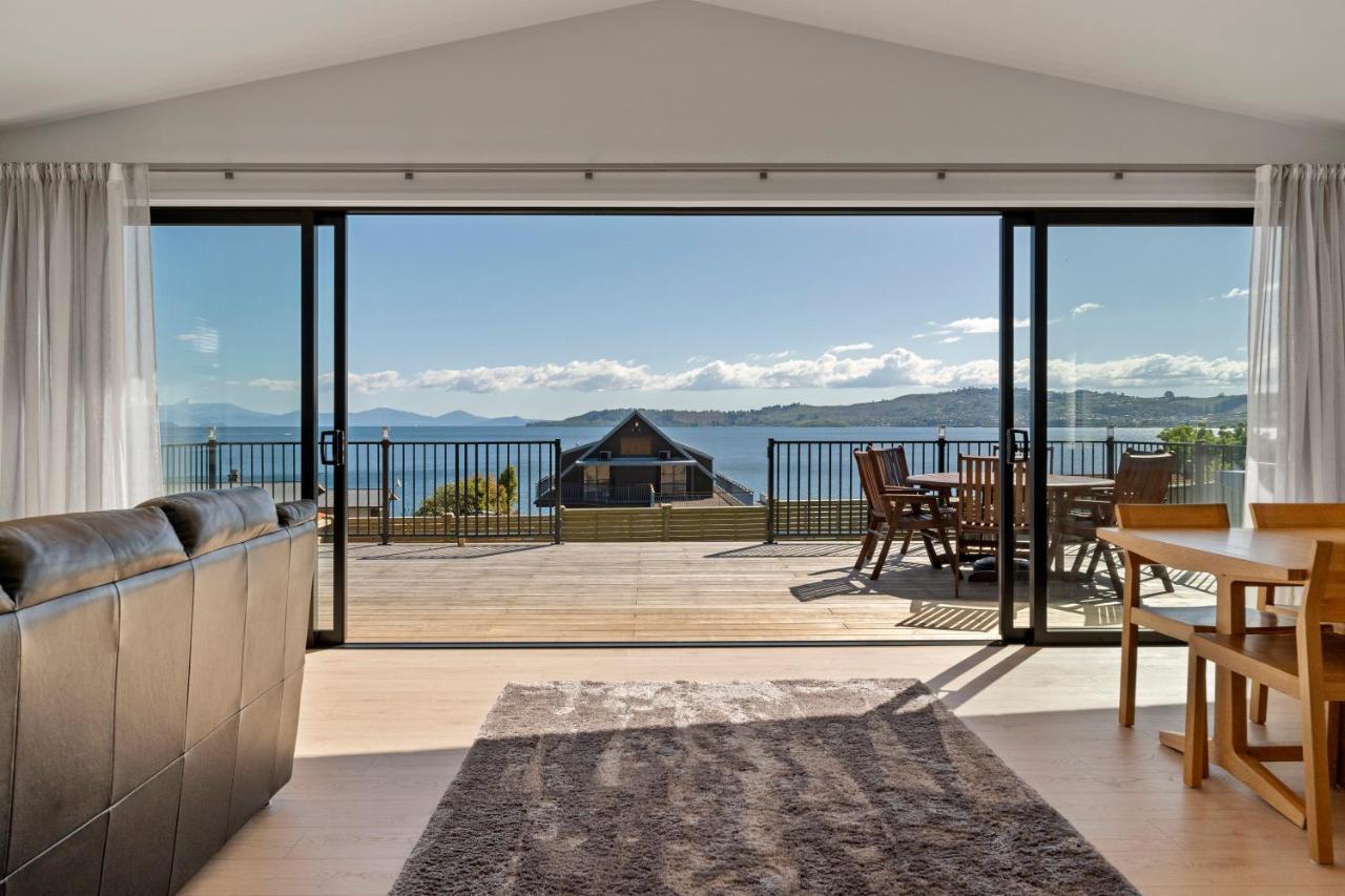 Lakeview Terrace - Taupo Holiday Home Exteriör bild