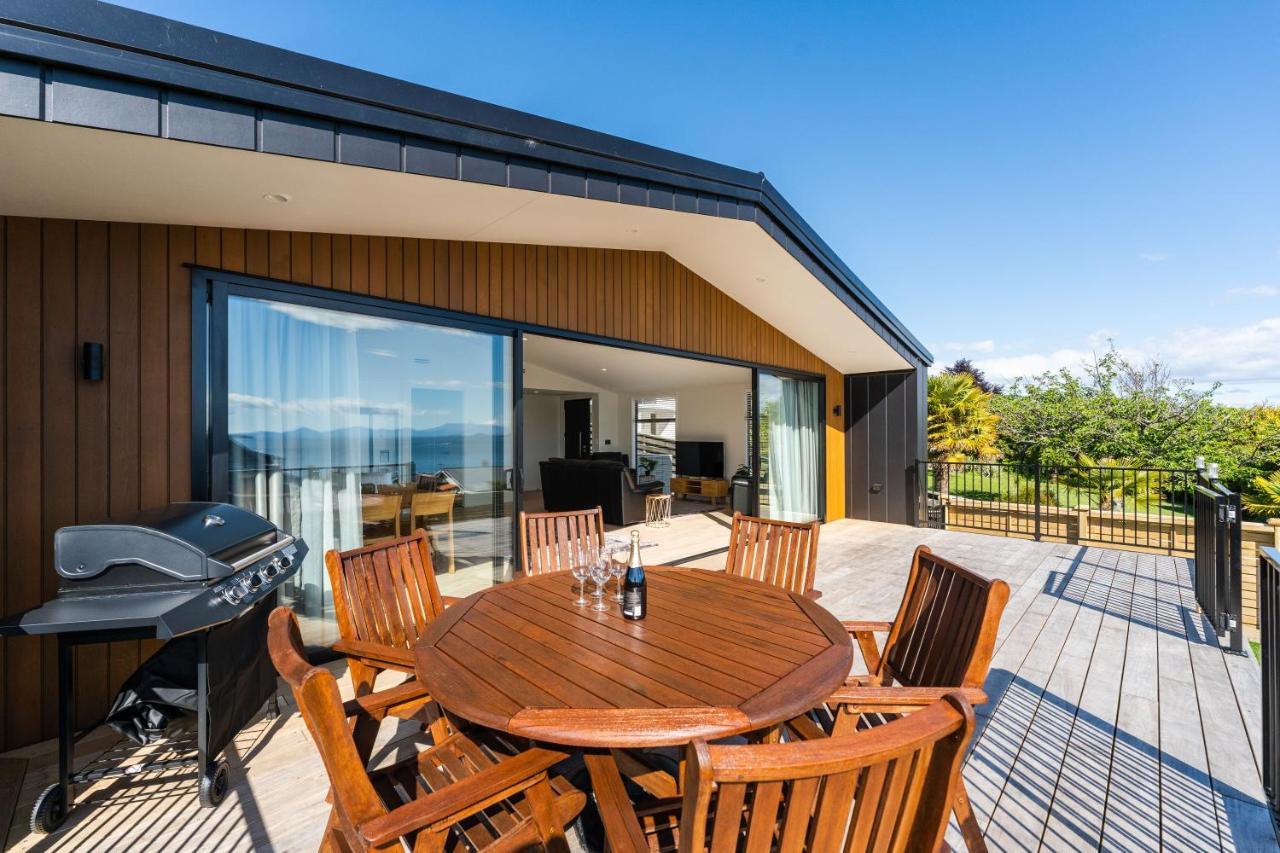 Lakeview Terrace - Taupo Holiday Home Exteriör bild
