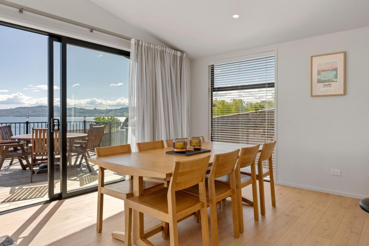 Lakeview Terrace - Taupo Holiday Home Exteriör bild